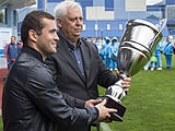 Alexander Kerzhakov awarded Benfica the winners trophy at the Yuri Morozov tournament