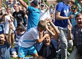 Zenit fans support their team together at New Holland Island: photo report