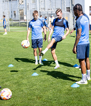 Photos from open training before the match with Rubin Kazan