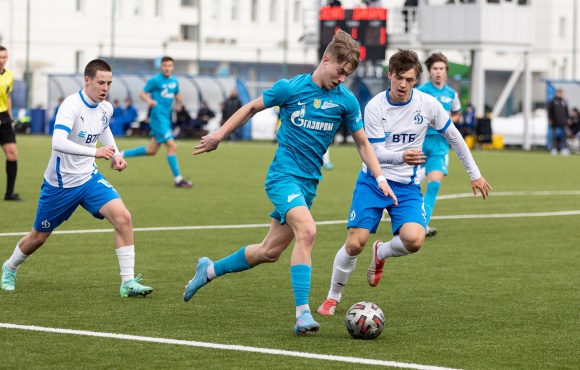 Zenit U17s and U16s score big wins over Dynamo Moscow in the YFL