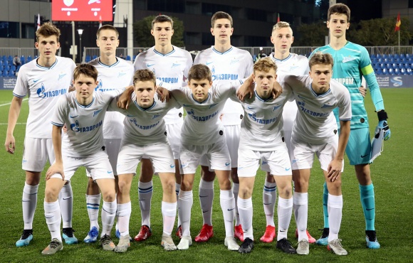 Zenit U16s take on PSG in the quarterfinals of the Alkass International Cup