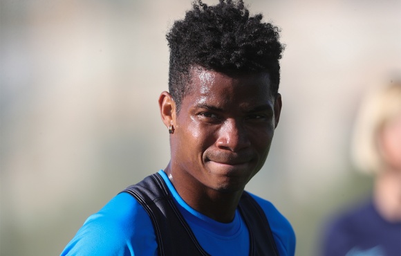 Wilmar Barrios orders 500 food parcels for his home town