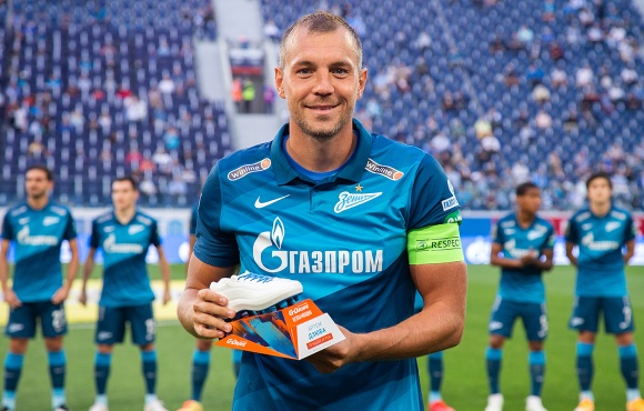 Artem Dzyuba is your G-Drive Player of the Month for September