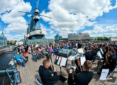 Zenit on International Children's Day on the battleship Aurora