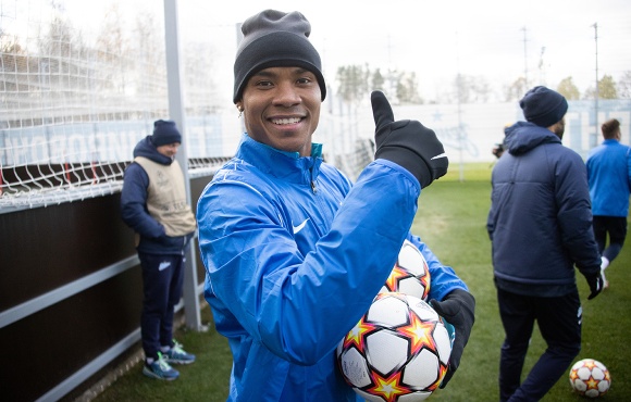 Wilmar Barrios: "I am very happy that I can continue to wear the Zenit colours" 