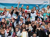 Vyacheslav Malafeev takes part in Mission Possible with local children